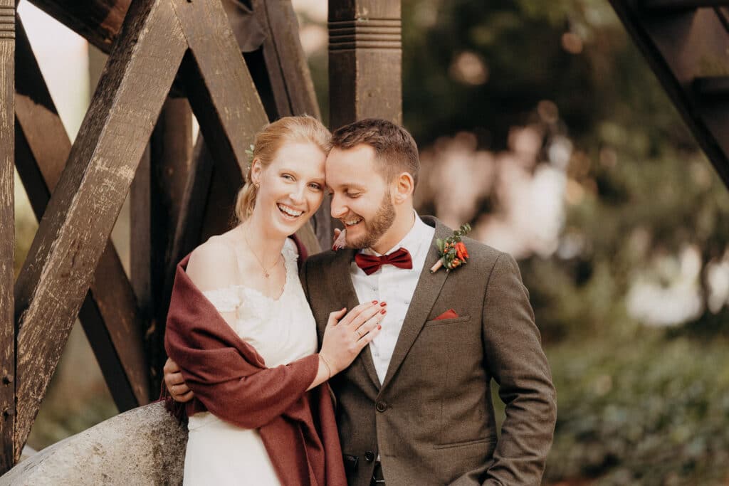 Emotionale Hochzeitsfotos Brautpaar Shooting Mönchengladbach