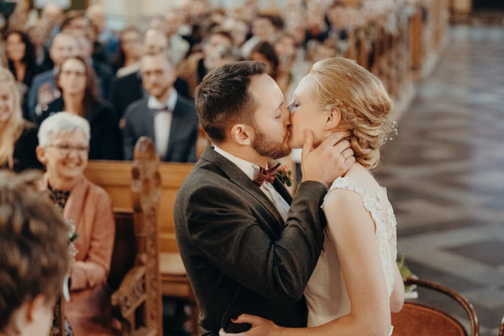 Emotionale Hochzeitsfotos Kirchliche Trauung Kirche Waldniel Schwalmtal