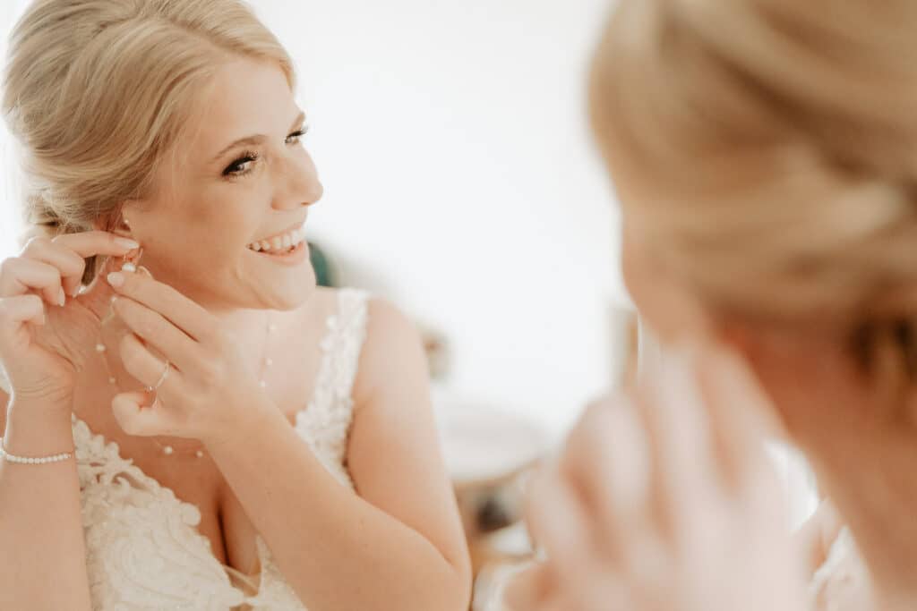 getting ready mit Hochzeitsfotograf in Düsseldorf