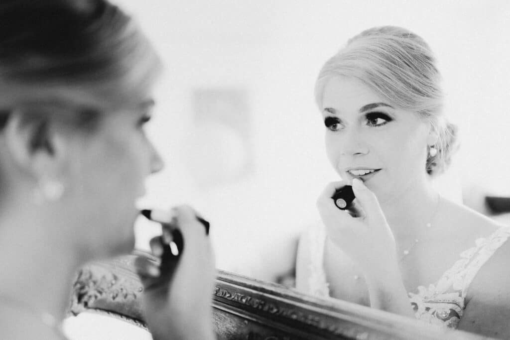 getting ready mit Hochzeitsfotograf in Düsseldorf